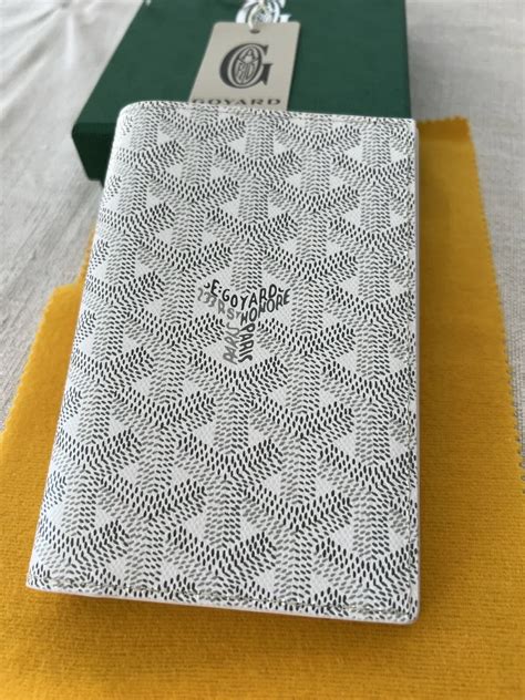 repladies goyard passport